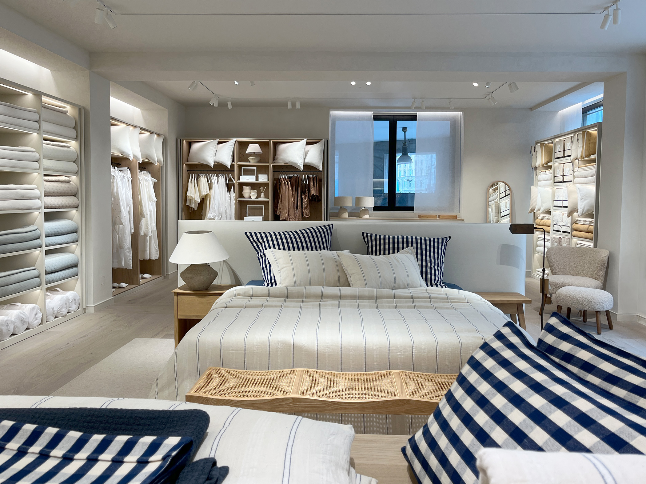 Nuovo Flagship Store Zara Home a Milano letto